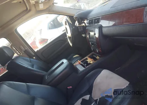 2009 Chevrolet Tahoe Ltz z USA, uszkodzony, nr VIN 1GNFC33J69R260104